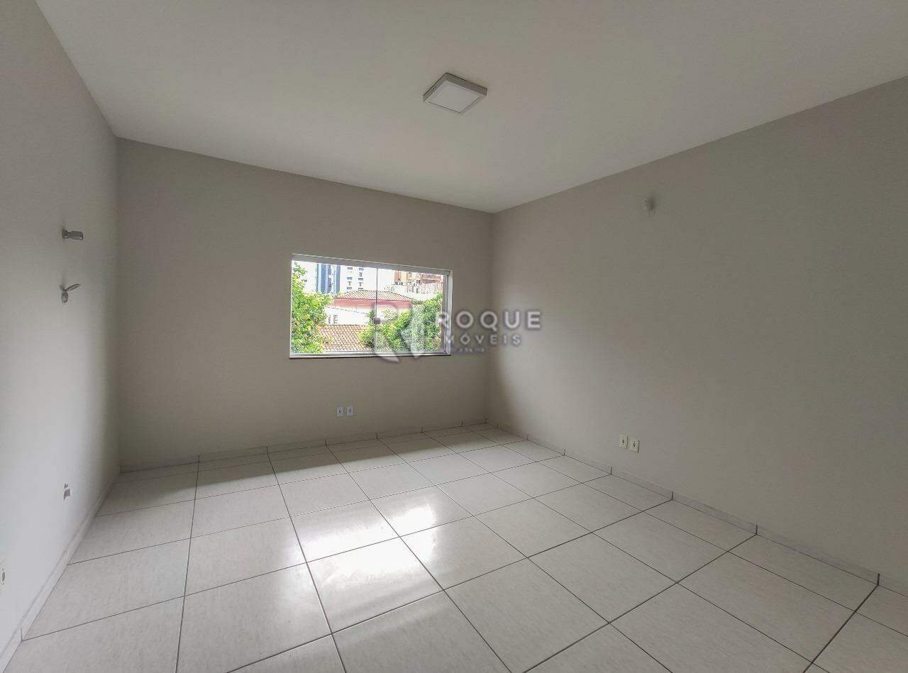 Casa Comercial à venda no bairro Centro: 