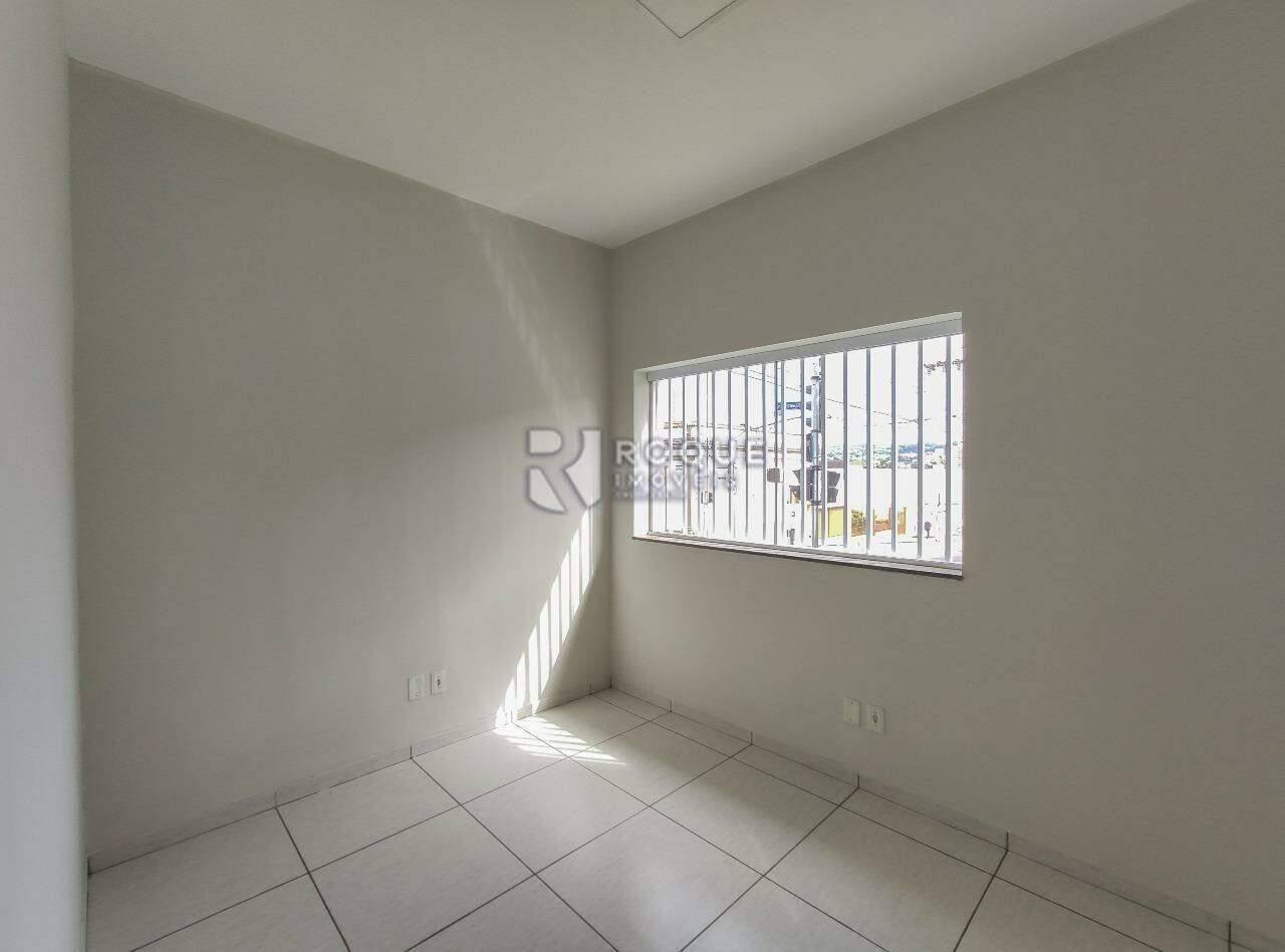 Casa Comercial à venda no bairro Centro: 