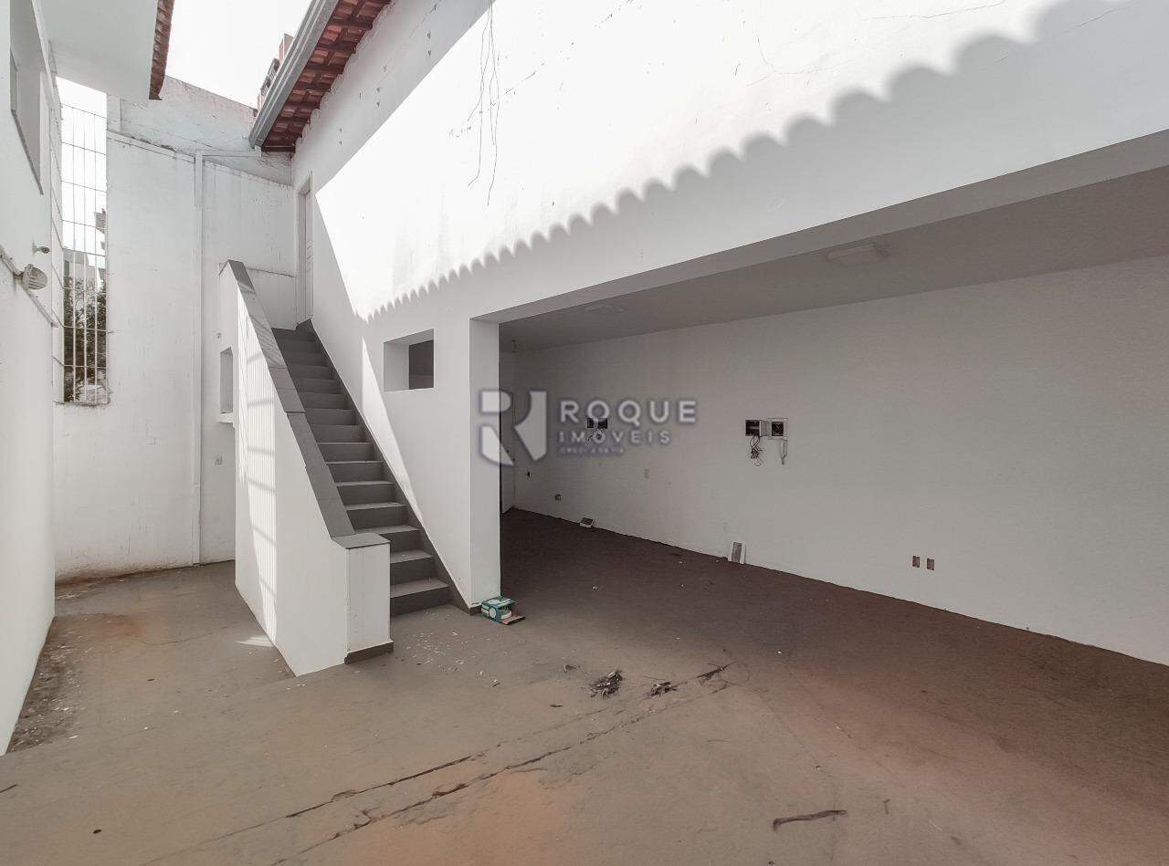 Casa Comercial à venda no bairro Centro: 