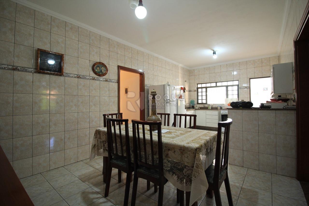 Casa Residencial à venda no bairro Jardim Bandeirantes: 