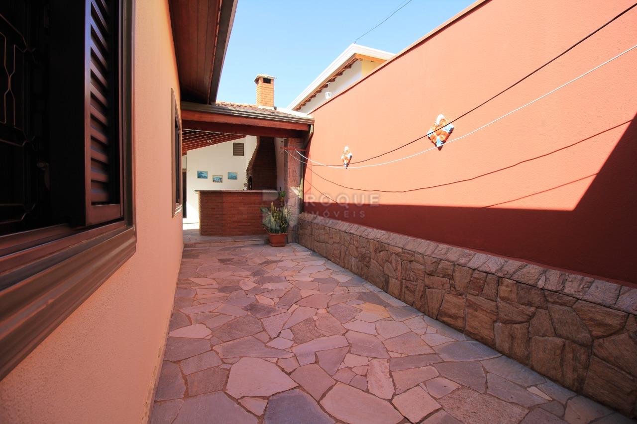 Casa Residencial à venda no bairro Jardim Bandeirantes: 