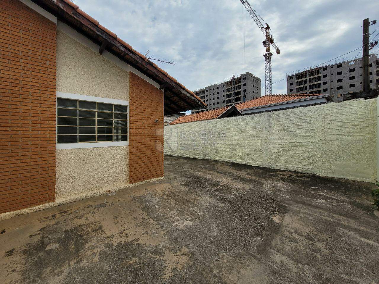 Casa Residencial para aluguel no bairro Gleba Beatriz: Garagem