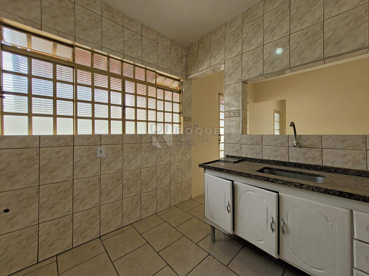 Casa Residencial para aluguel no bairro Gleba Beatriz: Cozinha