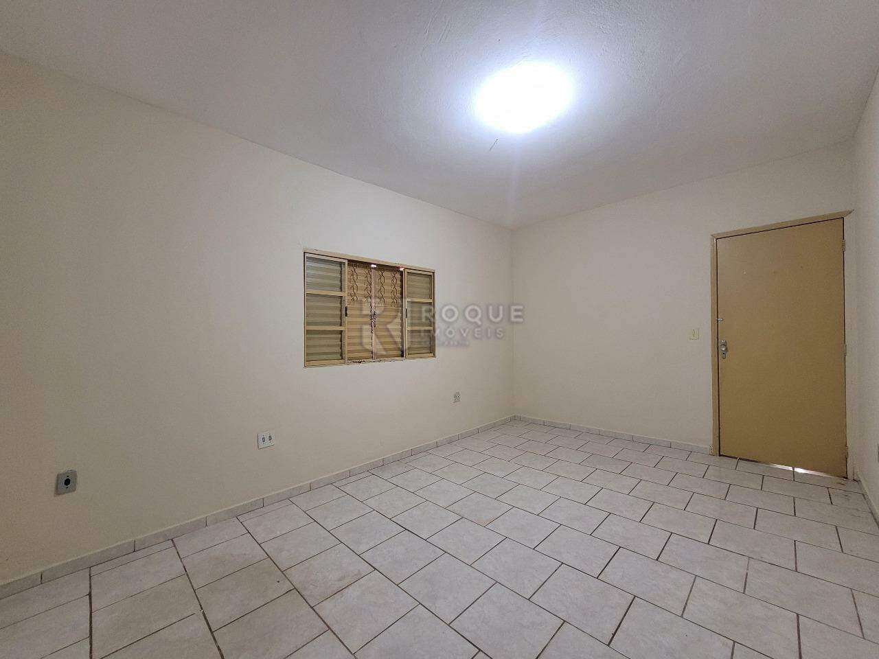 Casa Residencial para aluguel no bairro Gleba Beatriz: Dormitório 03