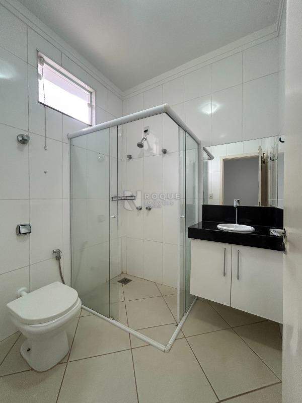 Casa em condomínio para aluguel no bairro Parque Residencial Roland: WC Suíte 1