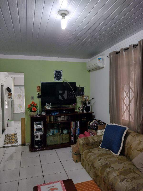 Casa Residencial à venda no bairro Vila Castelar: 