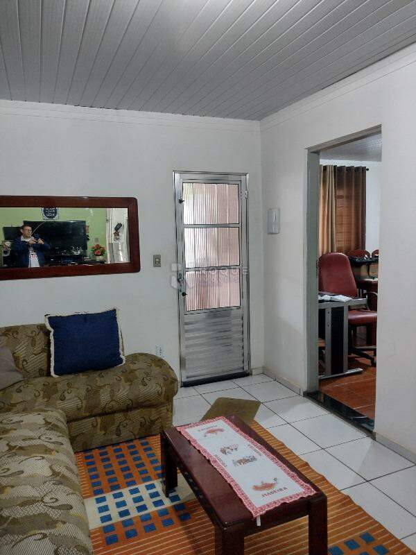 Casa Residencial à venda no bairro Vila Castelar: 