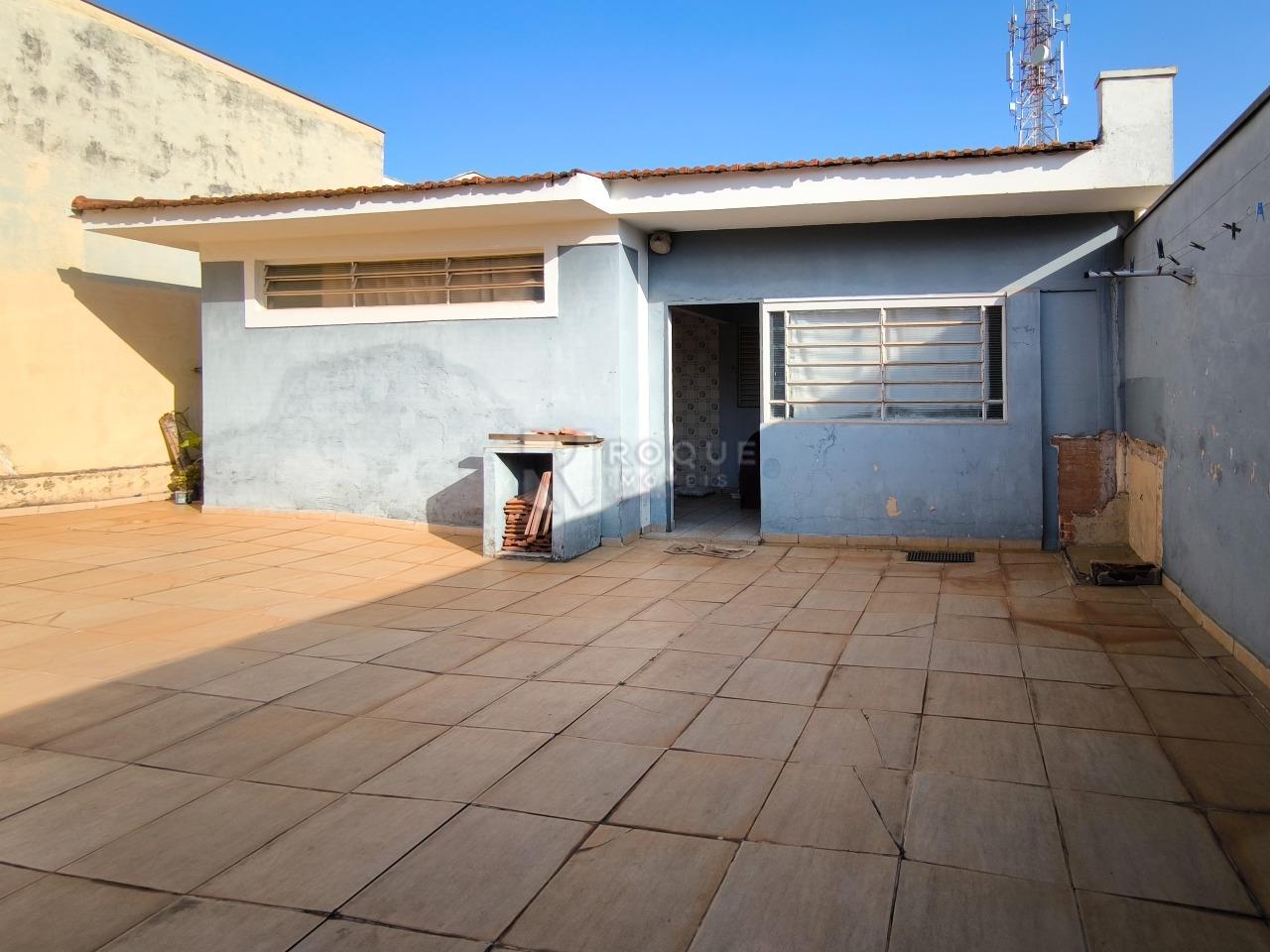 Casa Residencial à venda no bairro Parque Real: FUNDOS