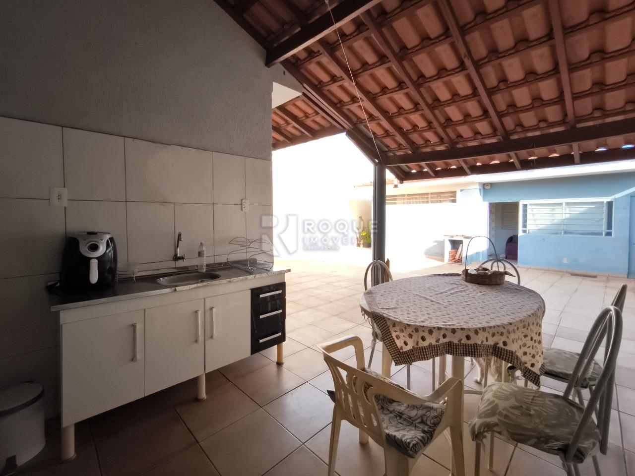 Casa Residencial à venda no bairro Parque Real: COZINHA EXTERNA