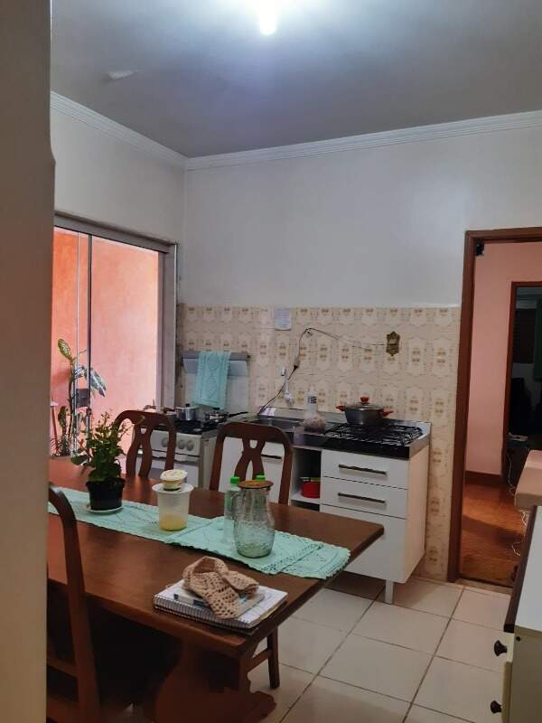 Casa Residencial à venda no bairro Jardim Olga Veroni: