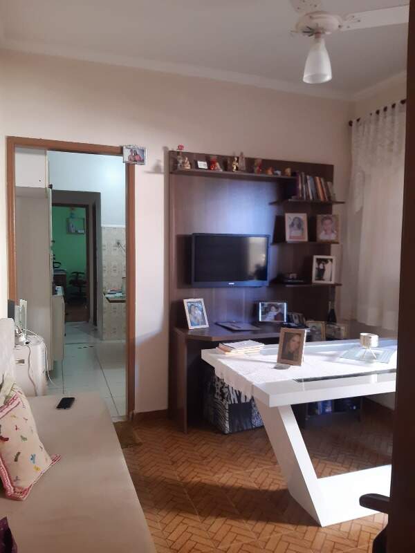 Casa Residencial à venda no bairro Jardim Olga Veroni: