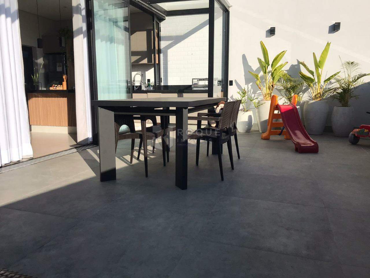 Casa Comercial à venda no bairro Jardim Porto Real IV: