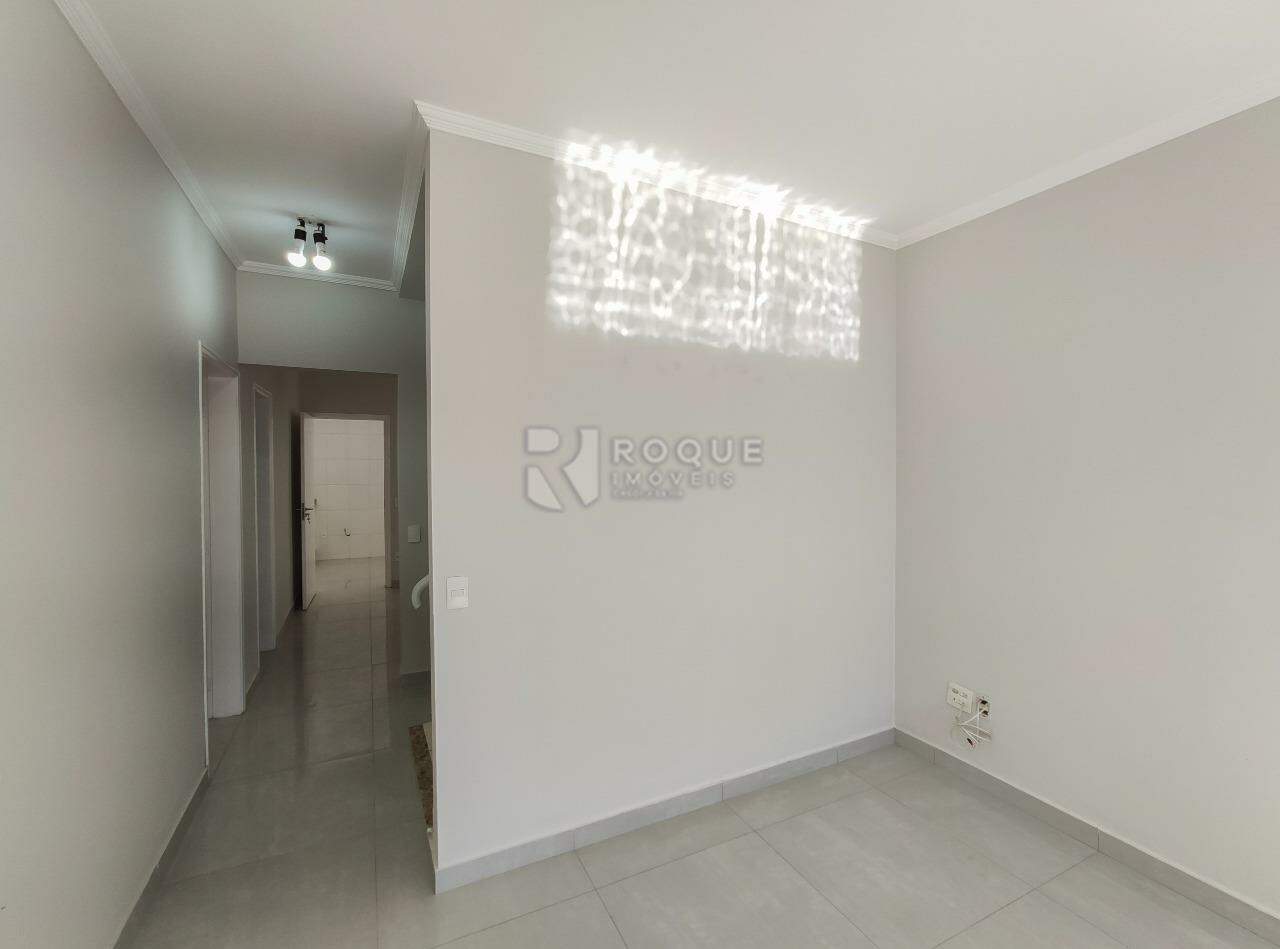Casa em condomínio para aluguel no bairro Parque Egisto Ragazzo: Sala