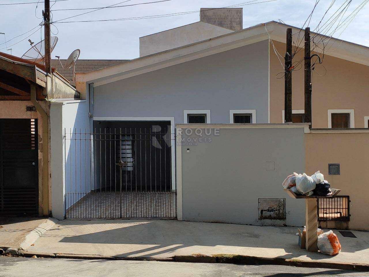 Casa Residencial para aluguel no bairro Jardim Maria Buchi Modeneis: Fachada 