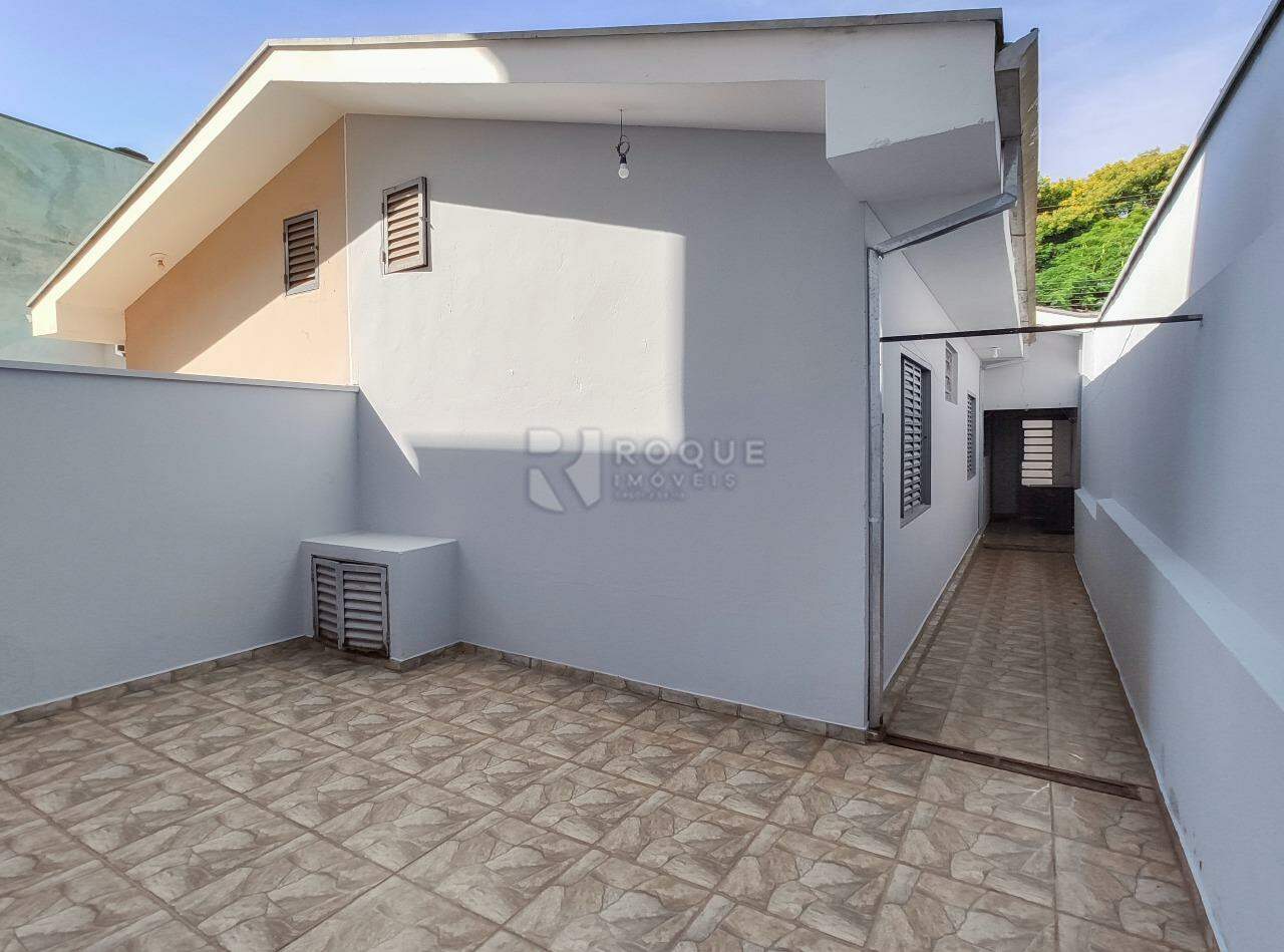 Casa Residencial para aluguel no bairro Jardim Maria Buchi Modeneis: Fundo 