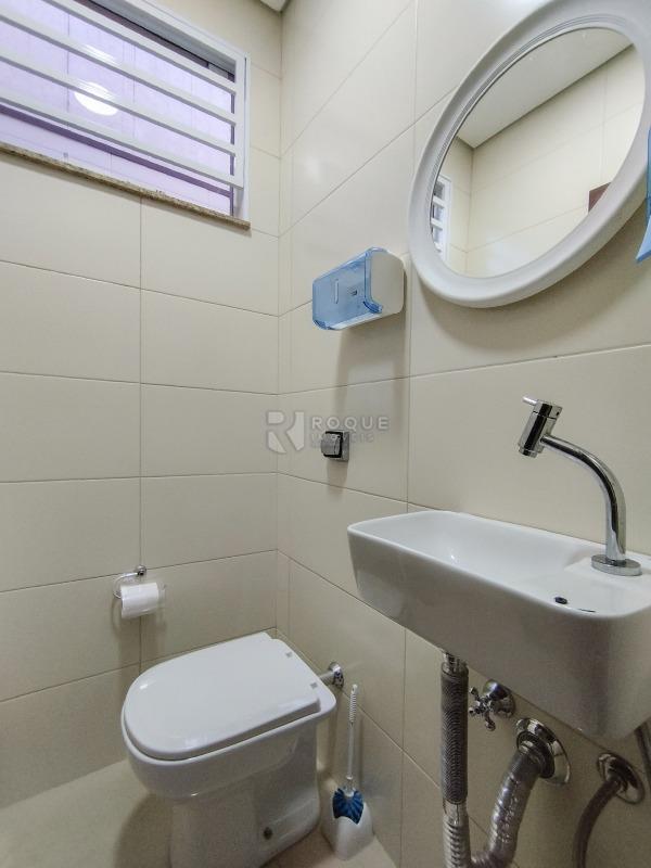 Salas/Conjuntos para aluguel no bairro Centro: WC 1