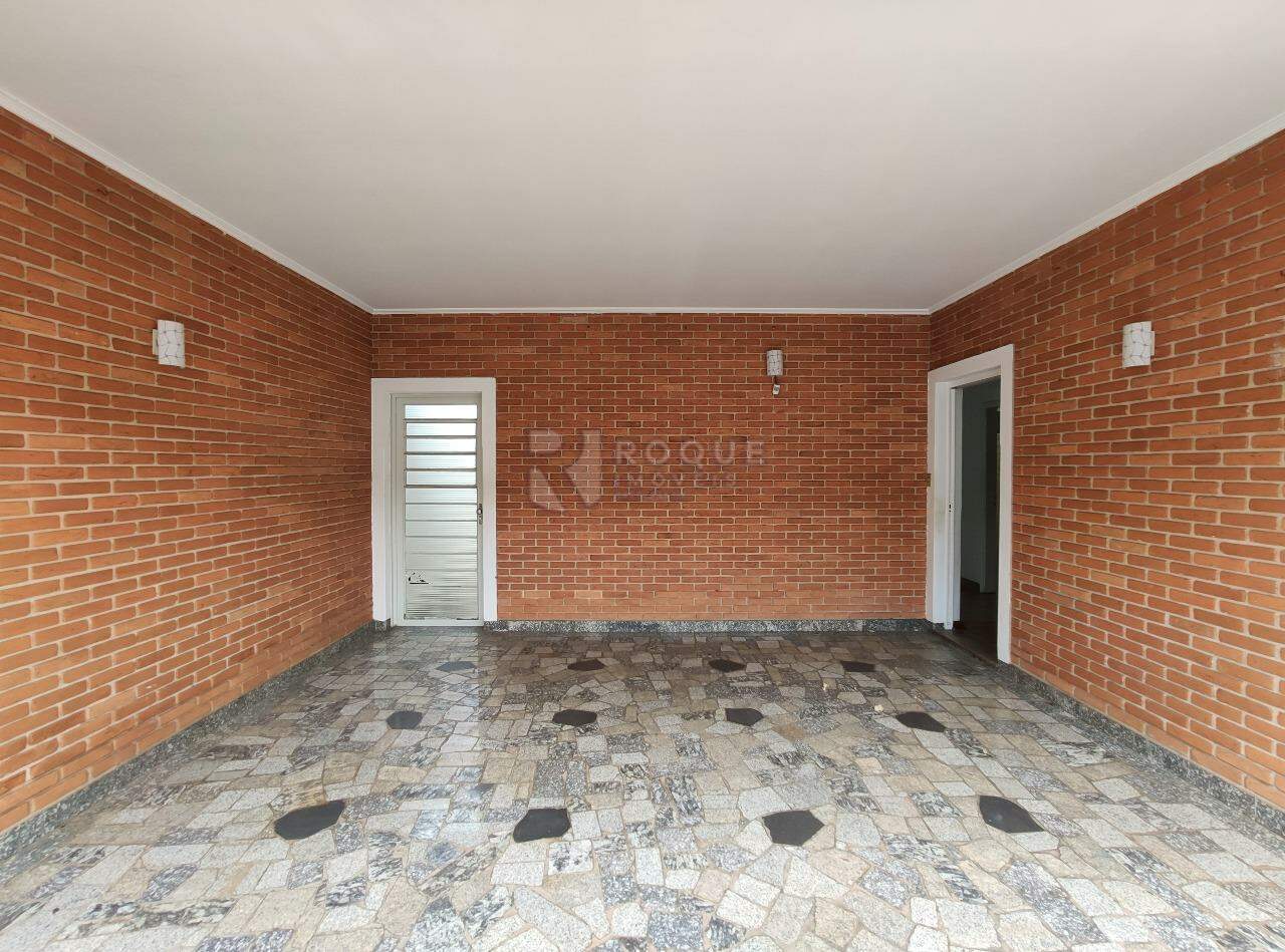 Casa Residencial para aluguel no bairro Vila Claudia: Garagem 