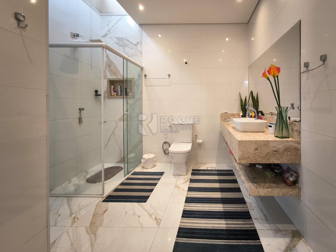 Casa Residencial à venda no bairro Jardim Rossi: WC SUÍTE