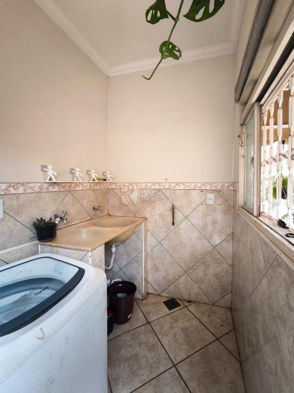 Casa Residencial à venda no bairro Jardim Rossi: LAVANDERIA