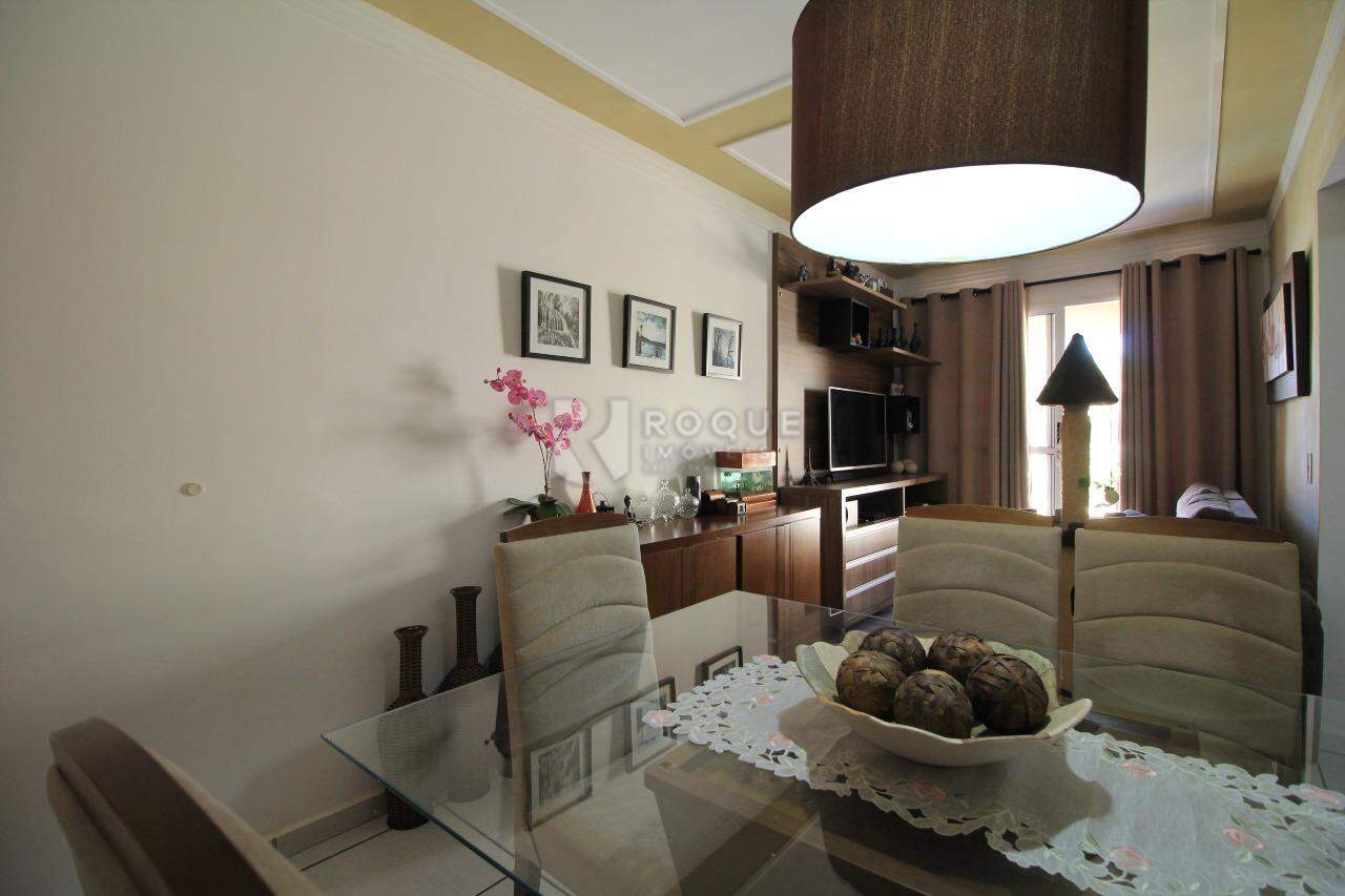 Apartamento à venda no bairro Vila Labaki: 