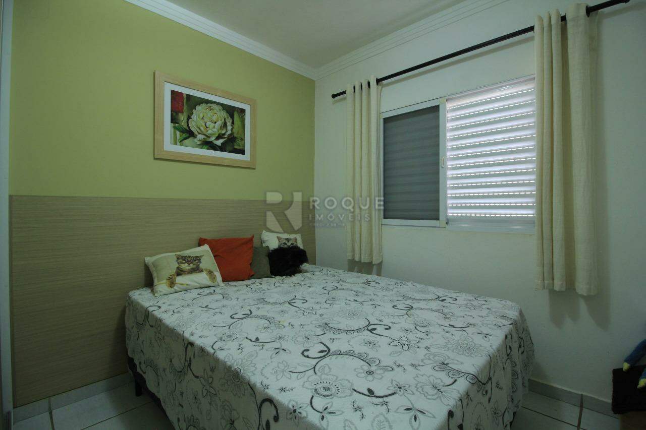 Apartamento à venda no bairro Vila Labaki: 