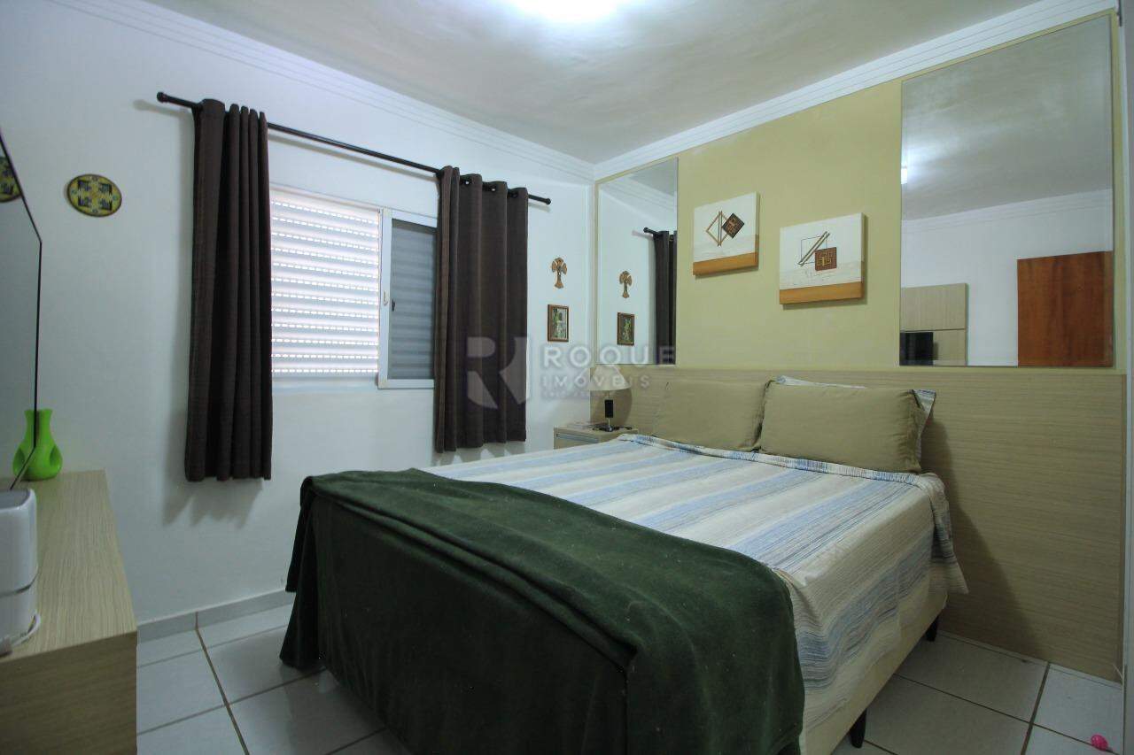 Apartamento à venda no bairro Vila Labaki: 