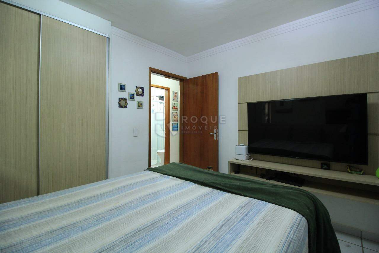 Apartamento à venda no bairro Vila Labaki: 