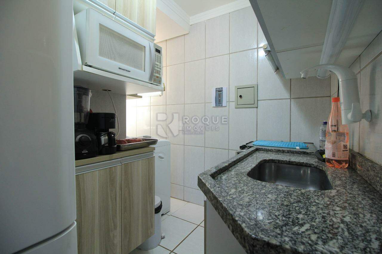 Apartamento à venda no bairro Vila Labaki: 