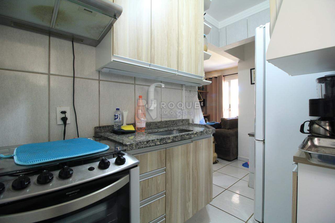 Apartamento à venda no bairro Vila Labaki: 