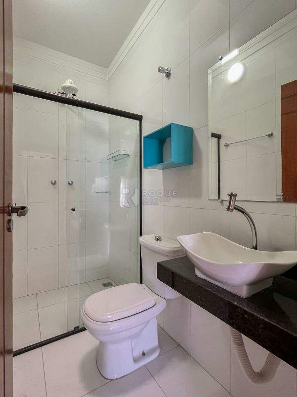 Casa Residencial para aluguel no bairro Jardim Parque Novo Mundo: WC social