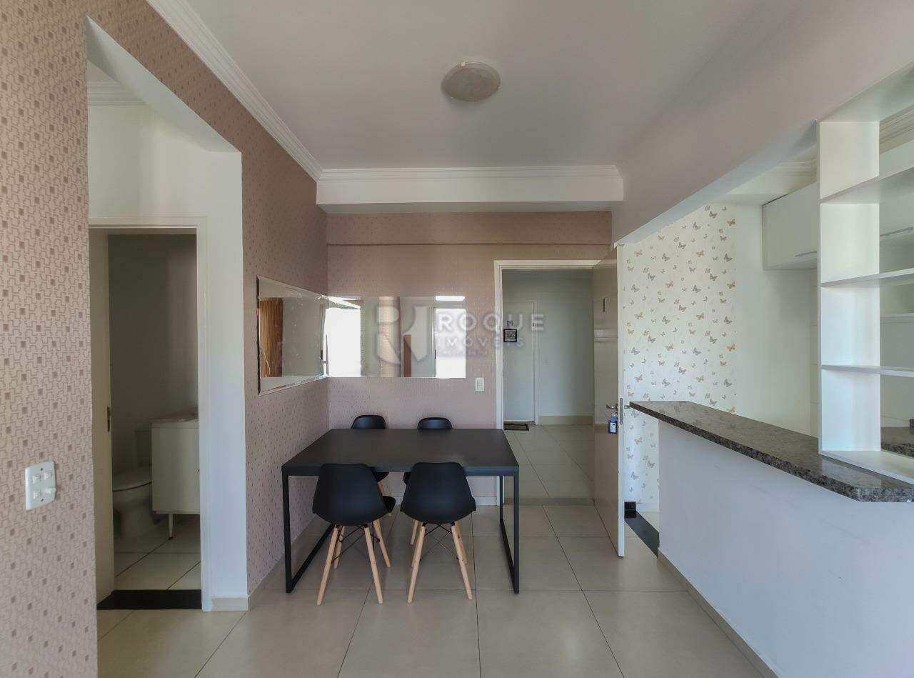 Apartamento para aluguel no bairro Chácaras Antonieta: Sala 