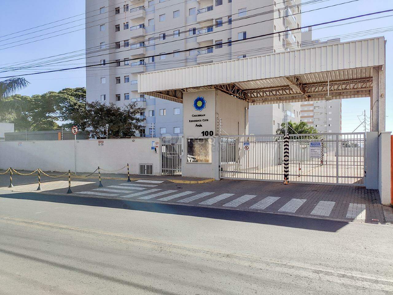 Apartamento para aluguel no bairro Chácaras Antonieta: Fachada 