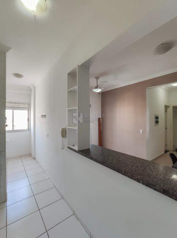 Apartamento para aluguel no bairro Chácaras Antonieta: Cozinha 