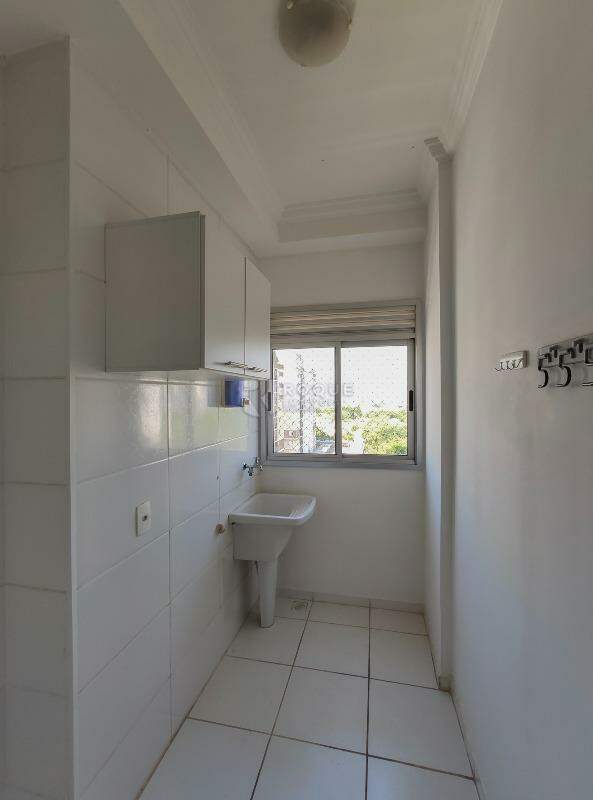 Apartamento para aluguel no bairro Chácaras Antonieta: Área de serviço 