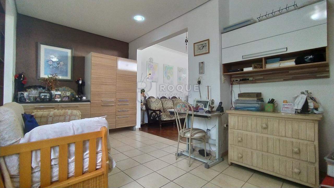 Casa Residencial à venda no bairro Centro: