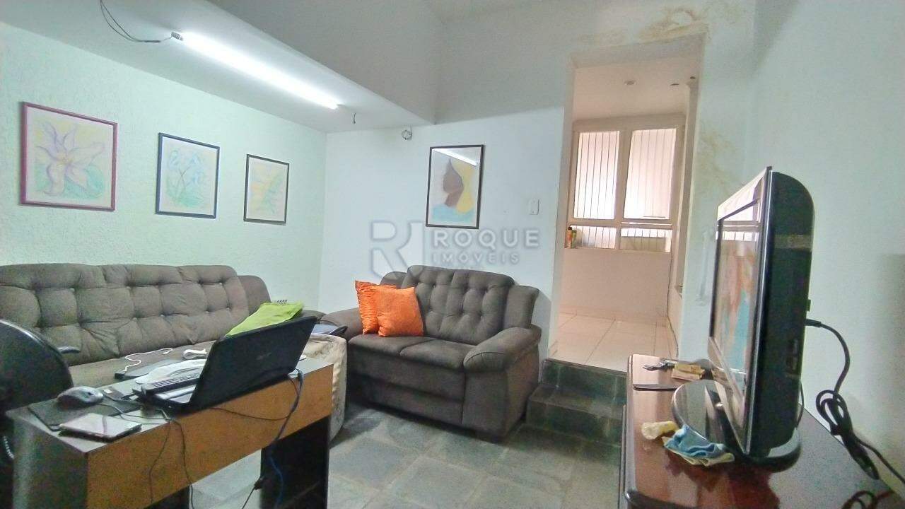 Casa Residencial à venda no bairro Centro: