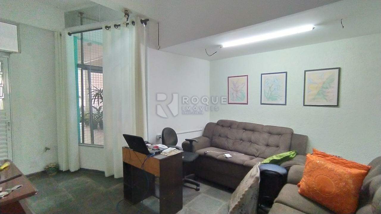 Casa Residencial à venda no bairro Centro:
