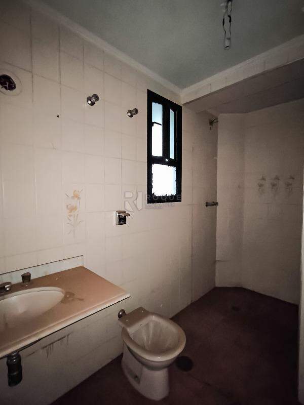 Apartamento à venda no bairro Centro: WC SUÍTE 1