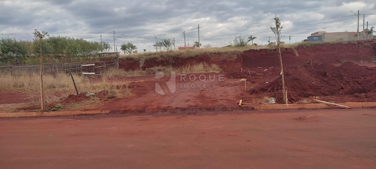 Terreno à venda no bairro Residencial Colinas do Engenho I: 