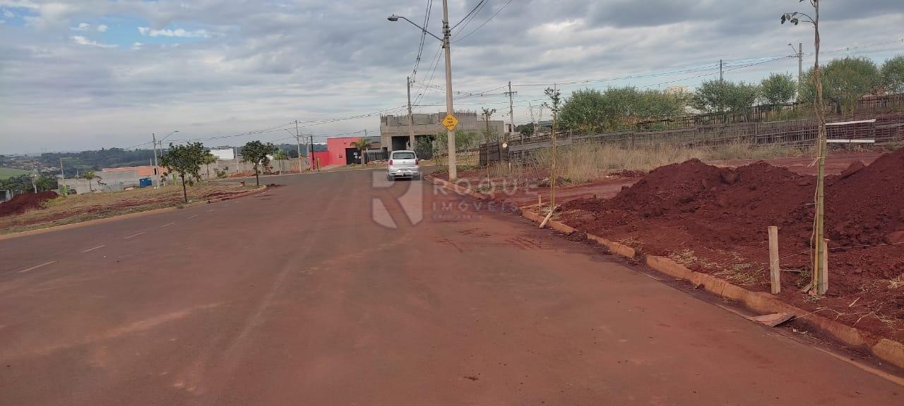 Terreno à venda no bairro Residencial Colinas do Engenho I: 