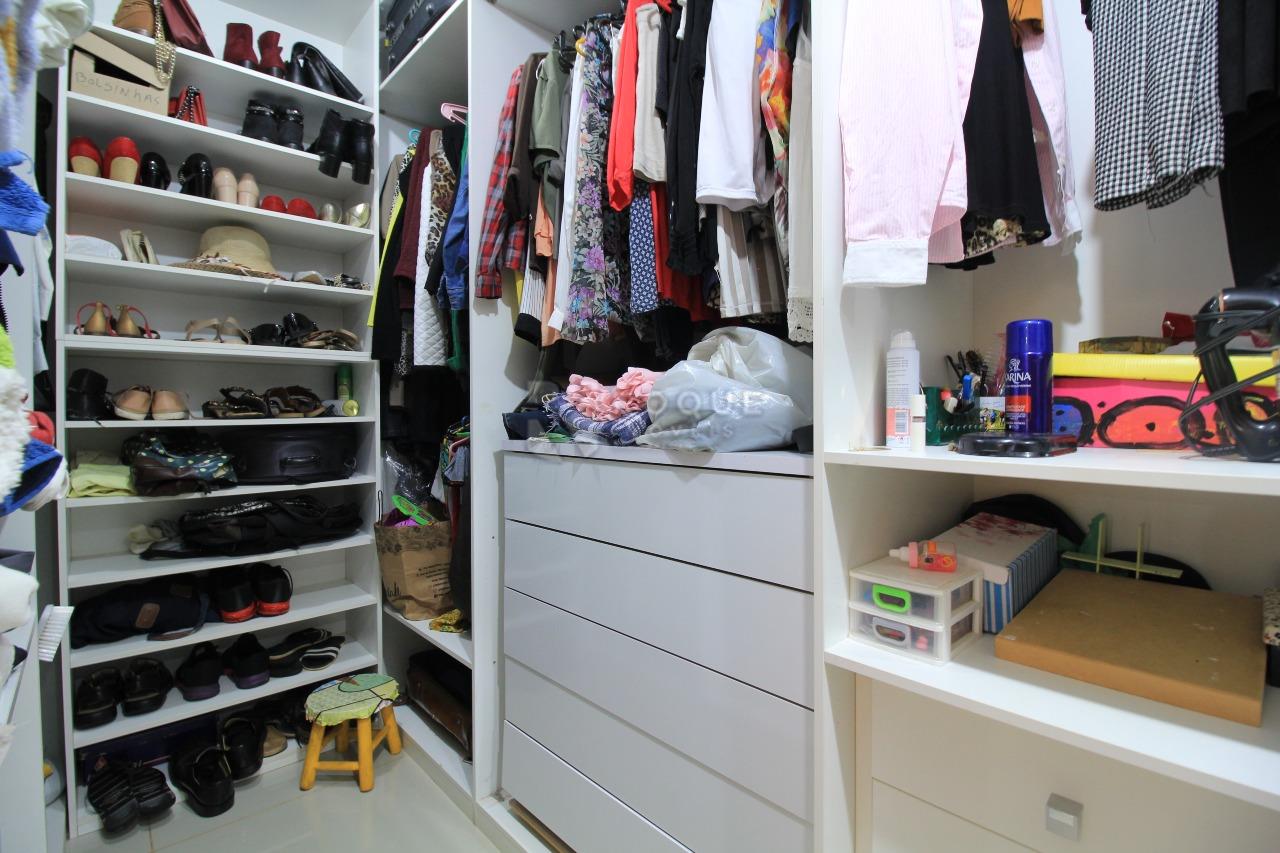 Casa em condomínio à venda no bairro Jardim Terras de Santa Elisa: 