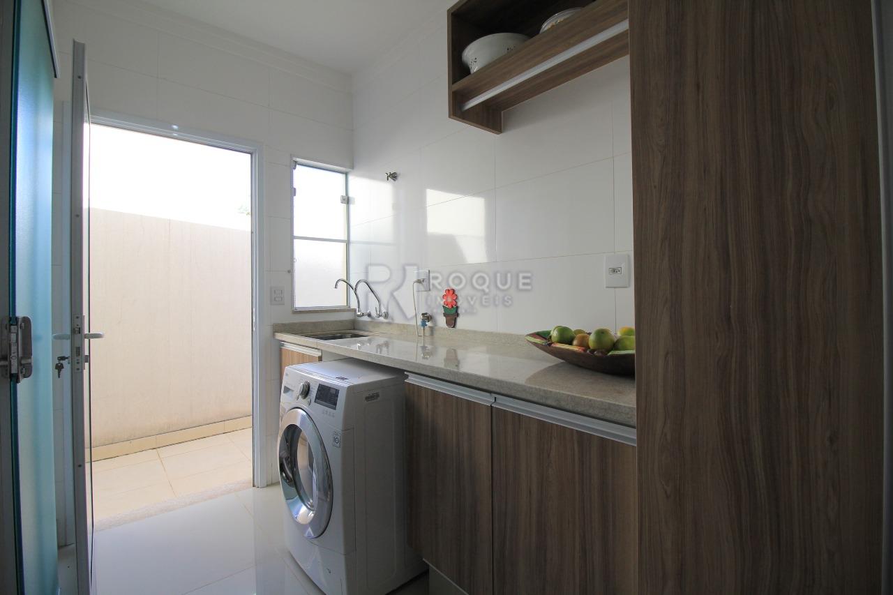 Casa em condomínio à venda no bairro Jardim Terras de Santa Elisa: 