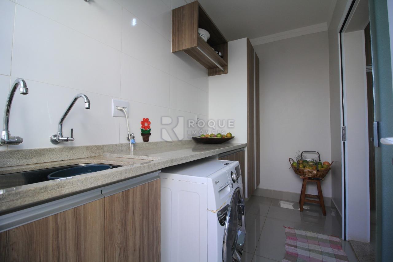 Casa em condomínio à venda no bairro Jardim Terras de Santa Elisa: 