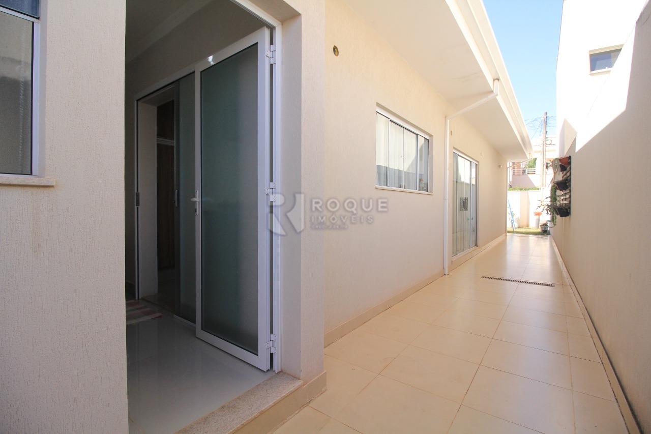 Casa em condomínio à venda no bairro Jardim Terras de Santa Elisa: 