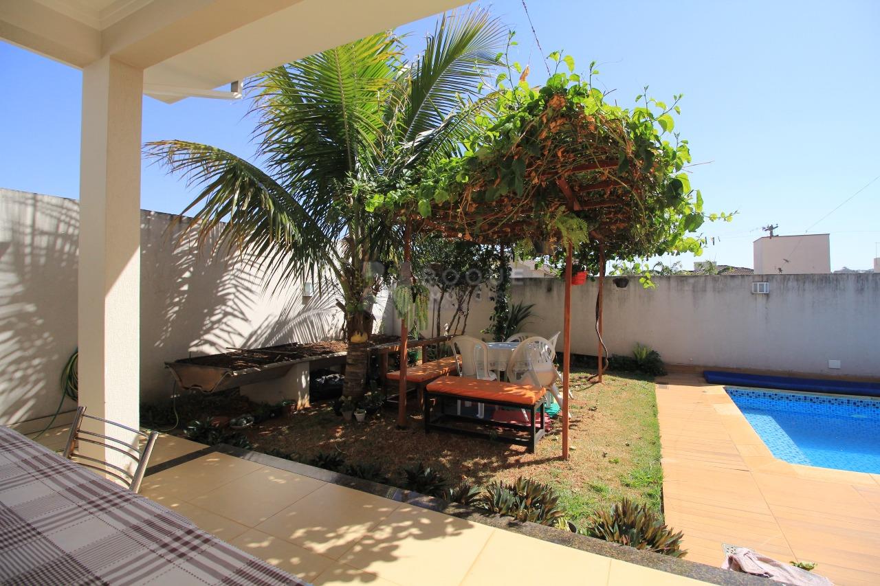 Casa em condomínio à venda no bairro Jardim Terras de Santa Elisa: 