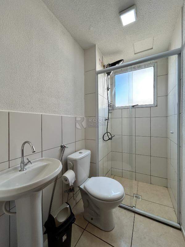 Apartamento para aluguel no bairro Residencial Costa Verde: WC social 