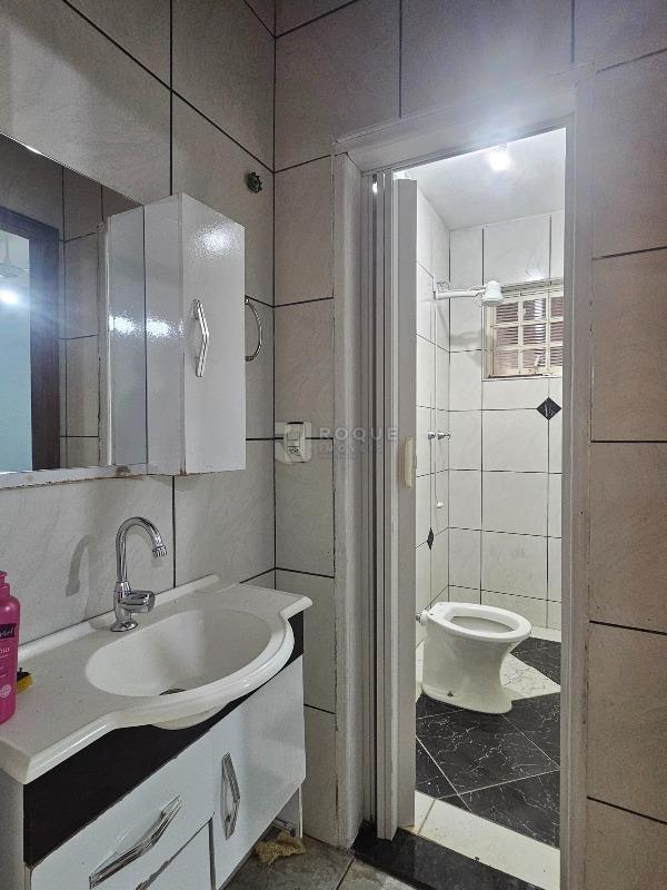 Casa Residencial para aluguel no bairro Parque Residencial Abílio Pedro: Hall Lavabo