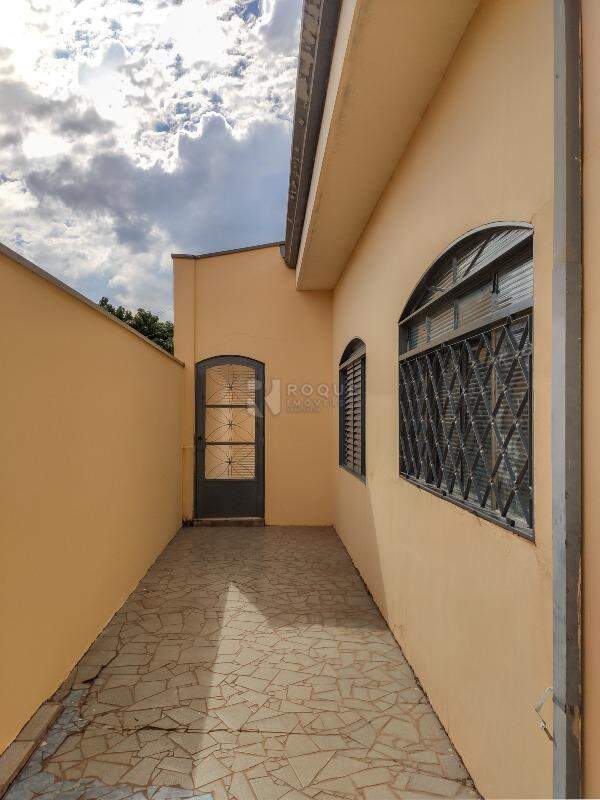 Casa Residencial para aluguel no bairro Vila Rosana: Corredor 1