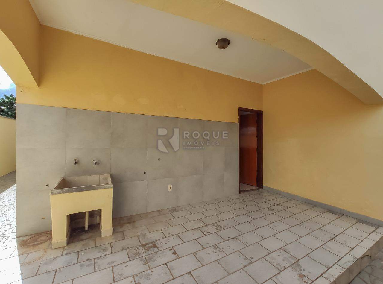 Casa Residencial para aluguel no bairro Vila Rosana: Área de serviço