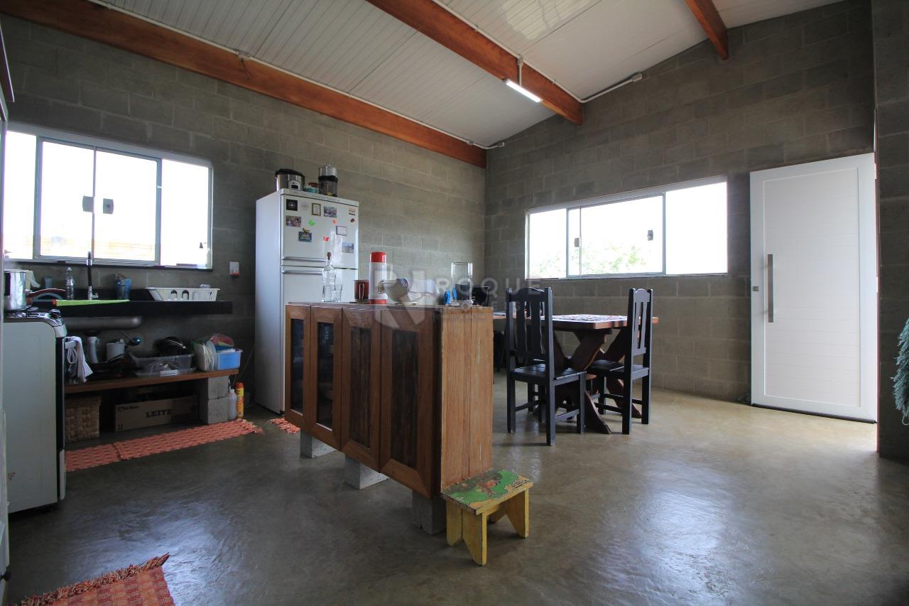 Chácara à venda no bairro Pires de Baixo: 